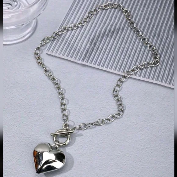 New Heart Pendant Choker Necklace - Picture 3 of 5